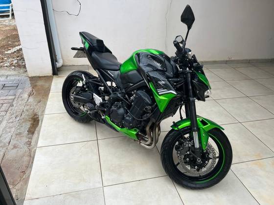 KAWASAKI Z900 